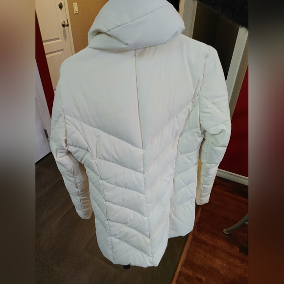 White coat never worn - Picture 4 of 5